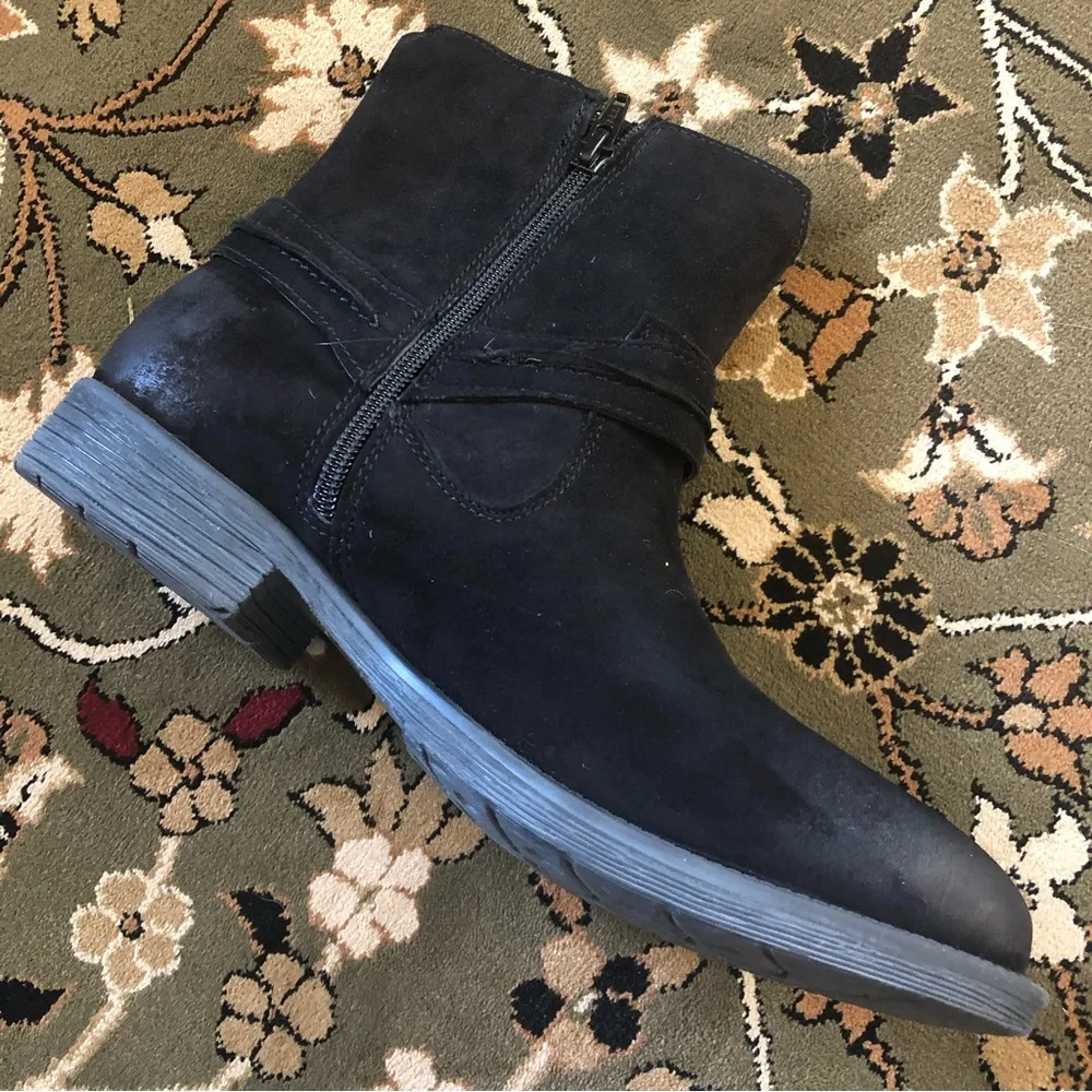 Earth | Suede Ankle Boots with Stirrup Detail - Wide ๐บ - Picture 4 of 15